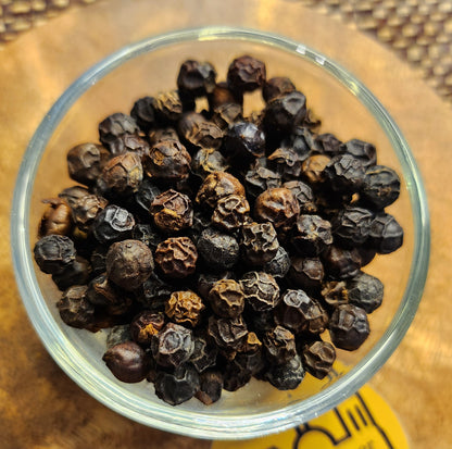 🌿 Bucay Schwarz – Geräucherter Pfeffer aus Ecuador